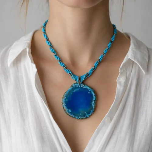 blue lagoon agate pendant necklace model