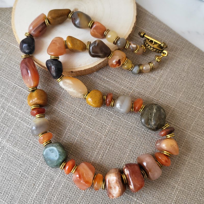 Earthly Treasures agate nuggets necklace