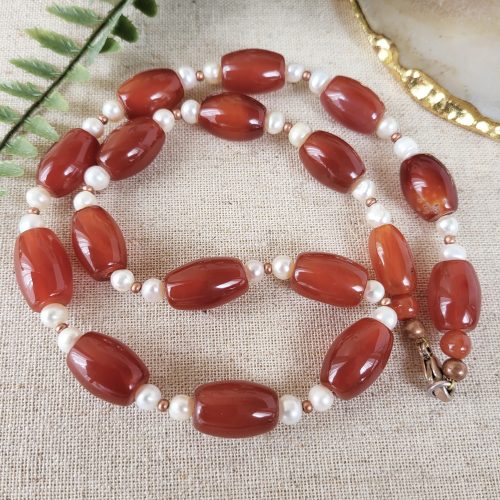 Brown carnelian agate and freshwater pearls necklace