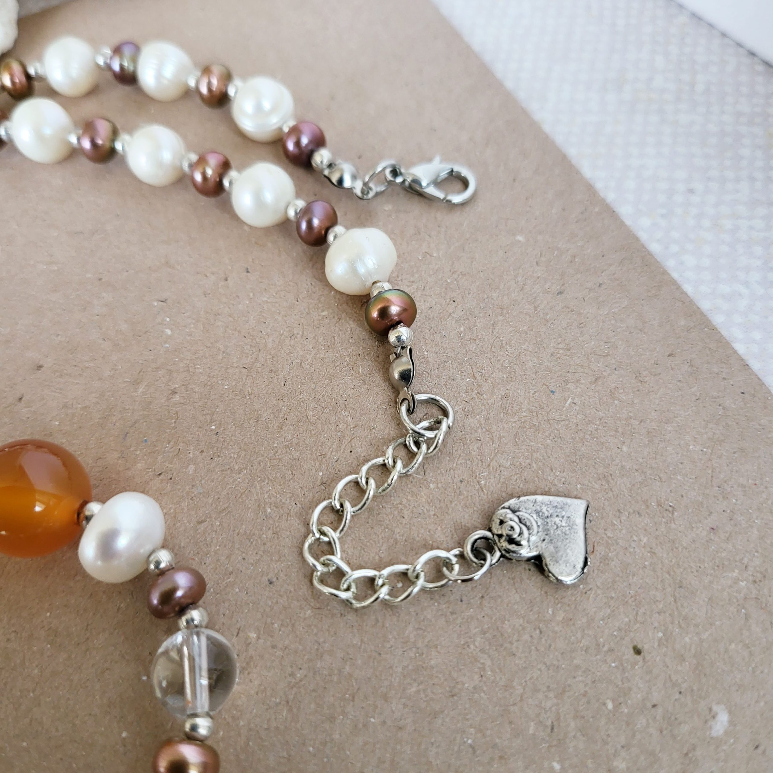 Yellow agate, pearls and quartz necklace - Image 6